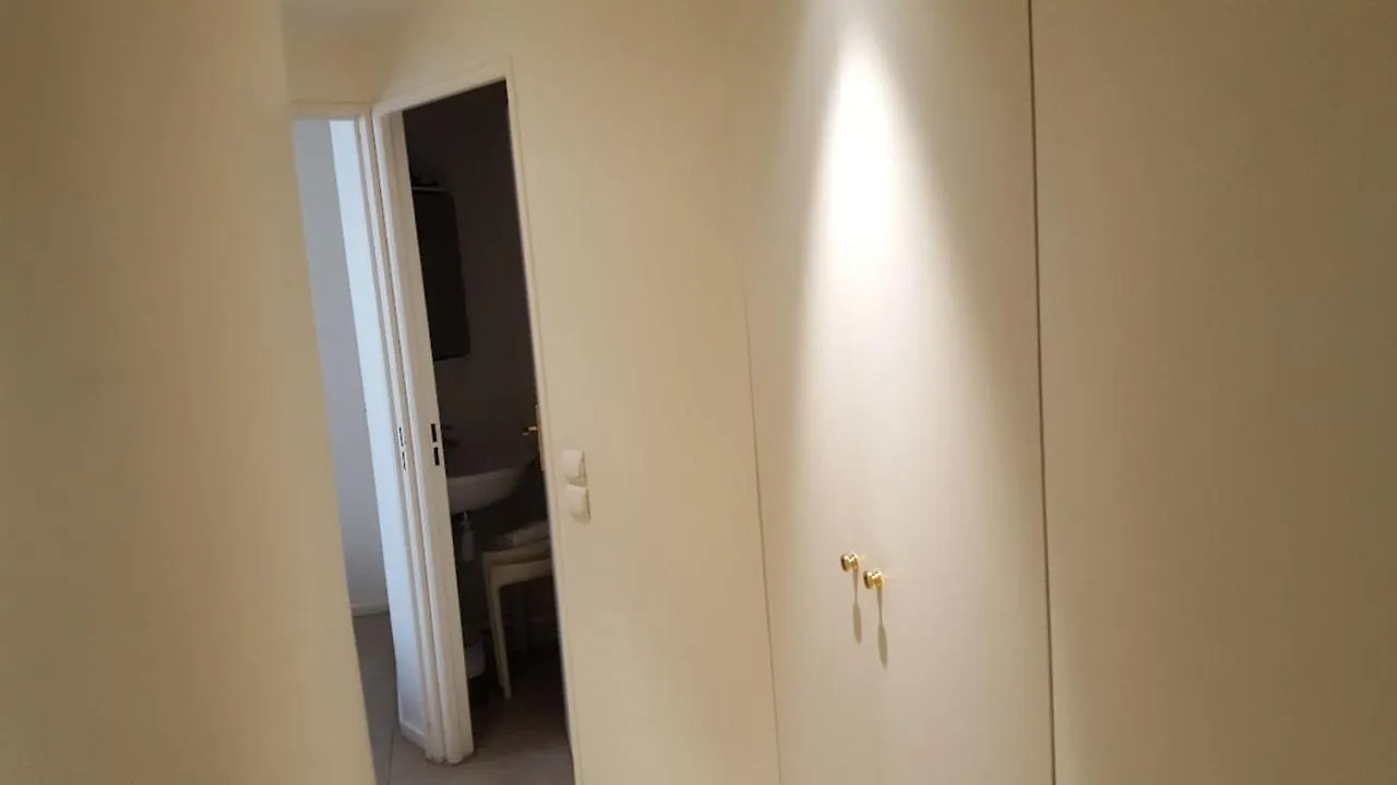 Inter-Residences Aupres Multiresidence De L'Elysee Paris
