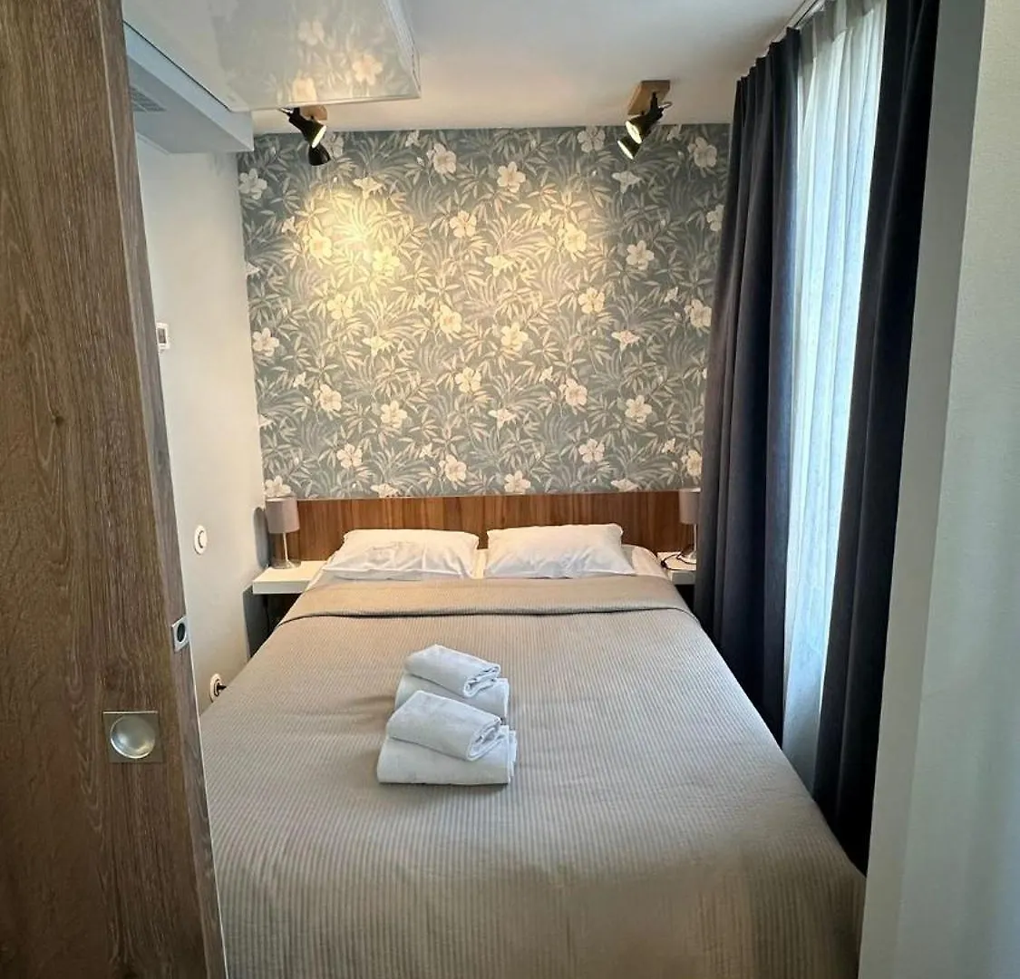 Inter-Residences Aupres Multiresidence De L'Elysee Paris