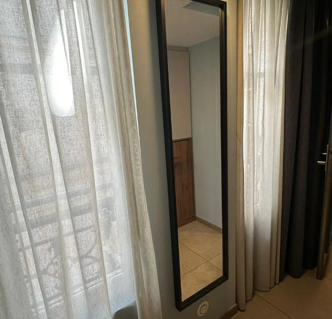 Inter-Residences Aupres Multiresidence De L'Elysee Paris France